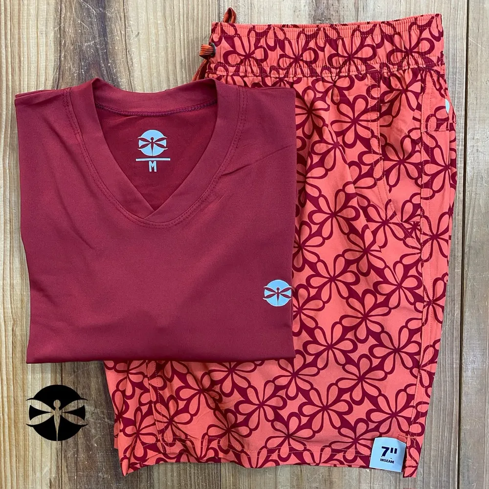 Conjunto Caballeros (Playera UV + Short) · Vinotinto Naranja Flores