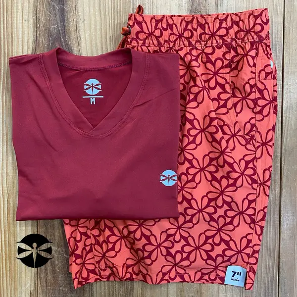 Conjunto Caballeros (Playera UV + Short) · Vinotinto Naranja Flores