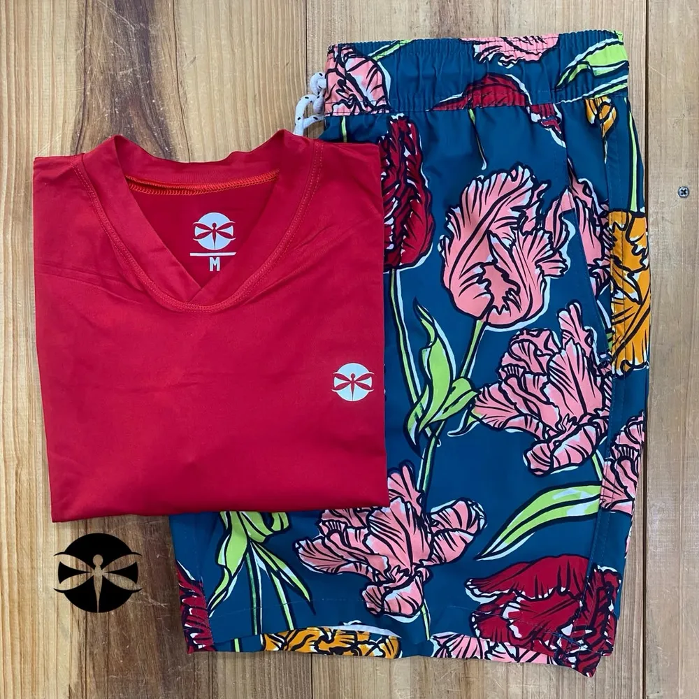 Conjunto Caballeros (Playera UV + Short) · Rojo Flores Azul